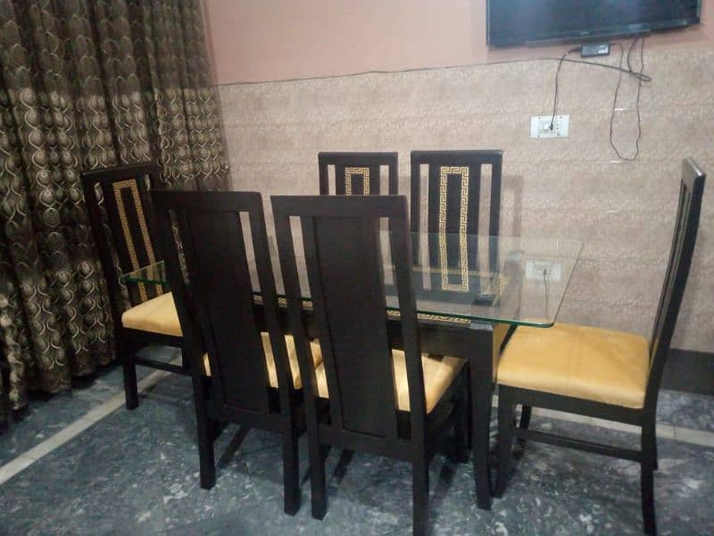 Dining table with 6 chairs urgent selling 1