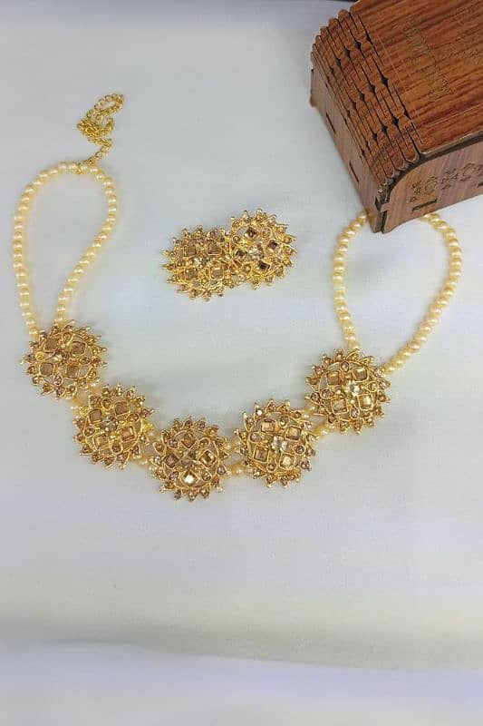 Elegant Crystal Necklace Set 1