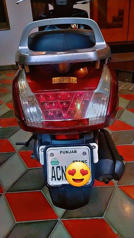 United Scooty 100cc for Sale in Lahore. 8