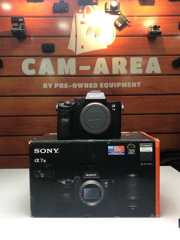 Sony A7iii complete box, Mint condition, Sony mirrorless Cameras 0