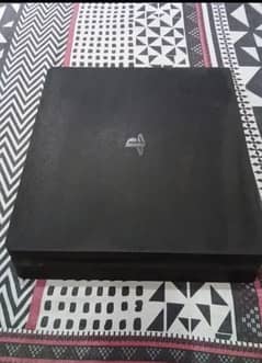 PS4 Slim (500 GB)