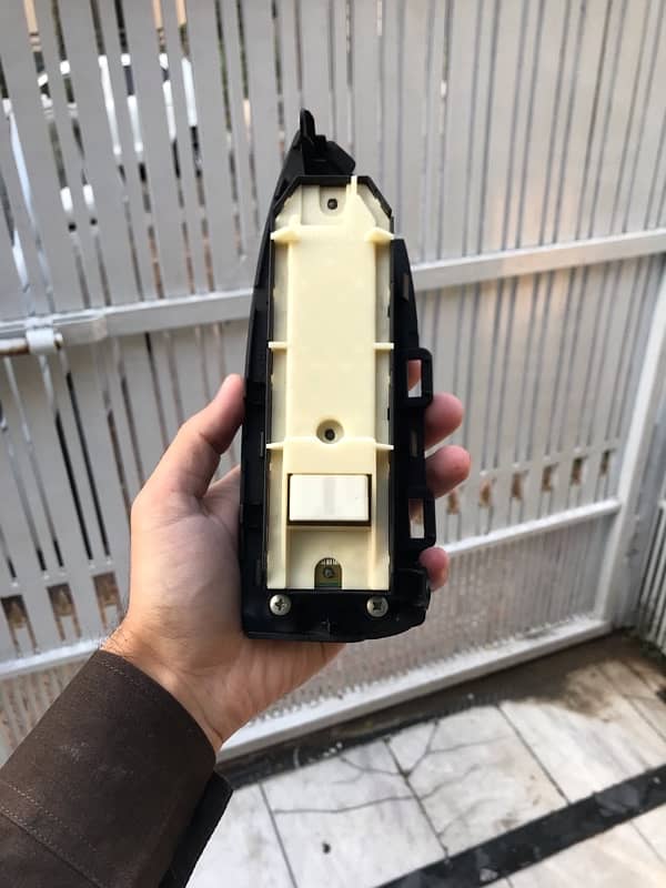 Toyota Prius Master window switch 2