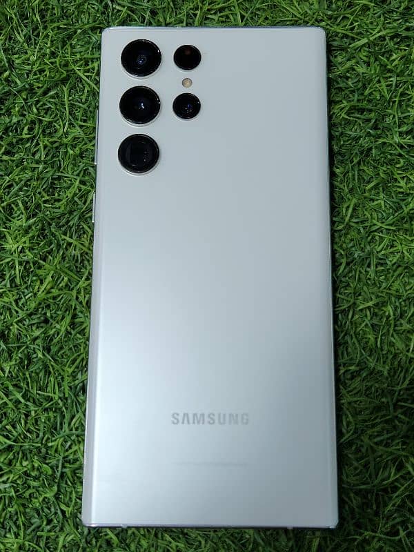 Samsung S22 ultra 0