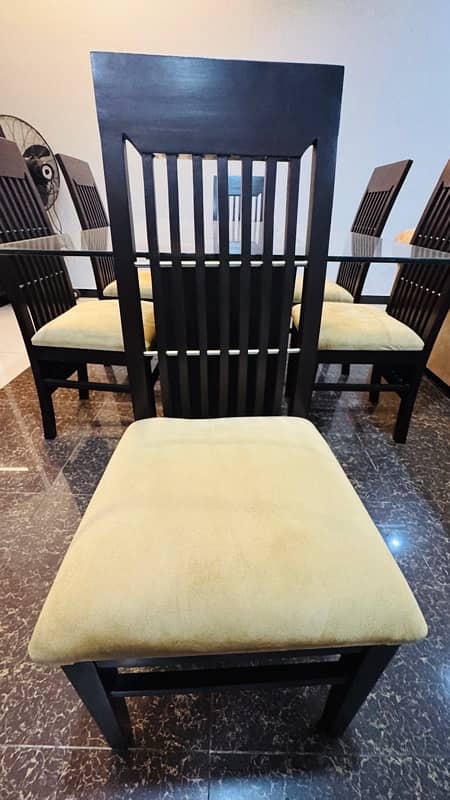 Dining Table with 6 chairs 2