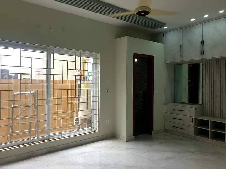 Triple story 8 marla house for sale in mumtaz city 9