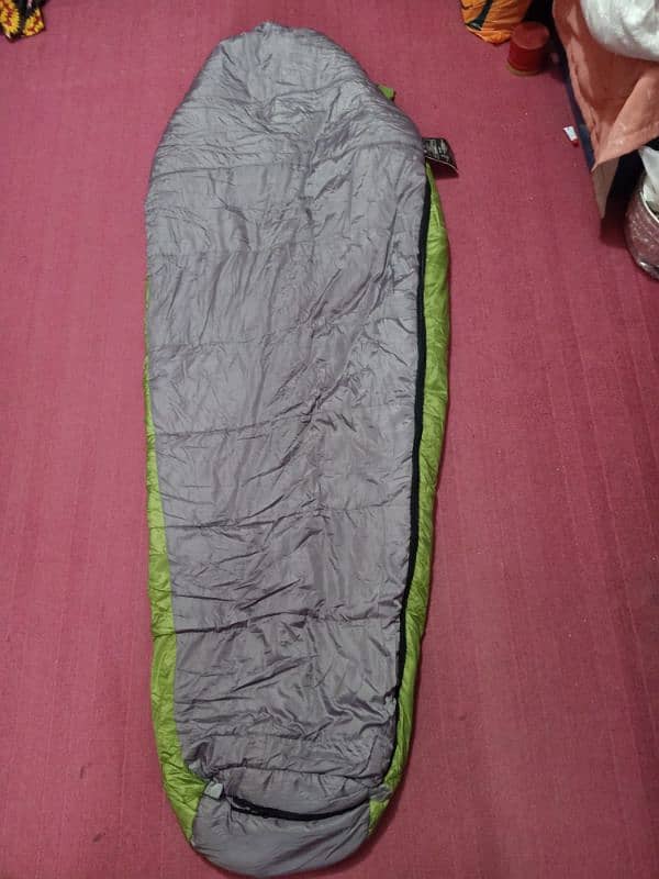 Trek Smart Junior 4 Season Sleeping Bag Showing different Layers 4