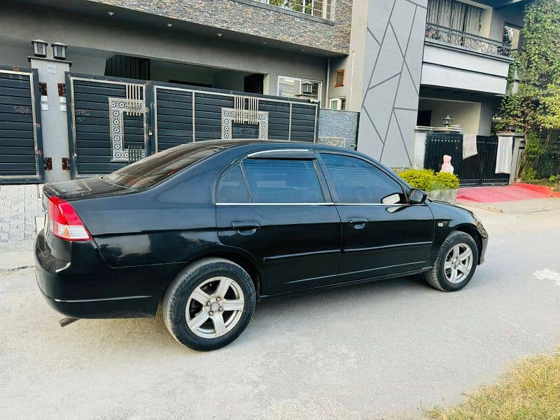 Honda Civic EXi 2005 4