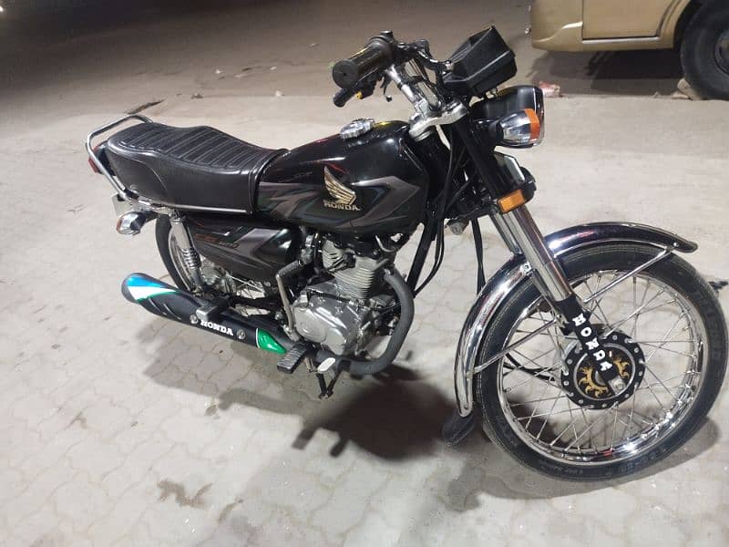 2023 honda 125cc all Punjab Number 1