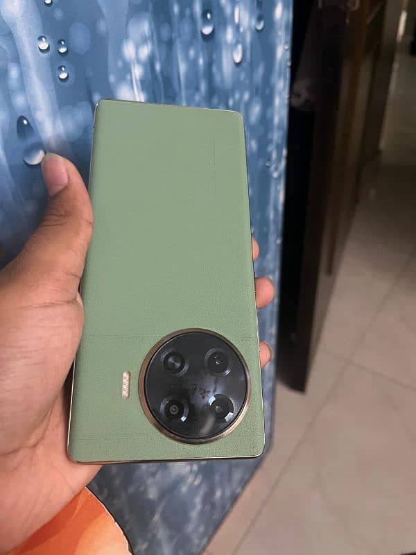 Tecno spark 20 pro plus 2