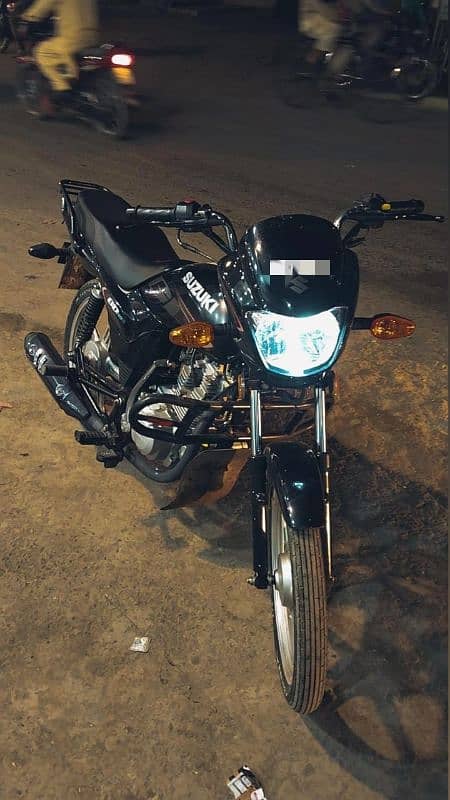 Suzuki 110s black fully laminated 10/10 condition 12