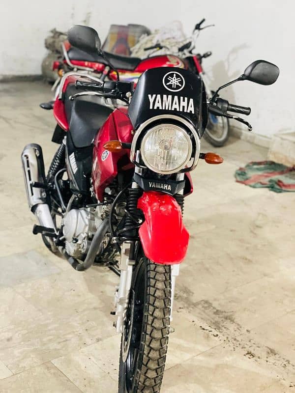 Yamaha YBR 125 G | Model  2023 1