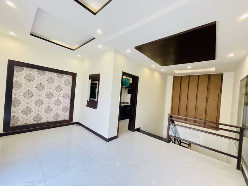 100%orignal pictures Beautiful house for sale 1 kinal hot location state life society phase 1 21