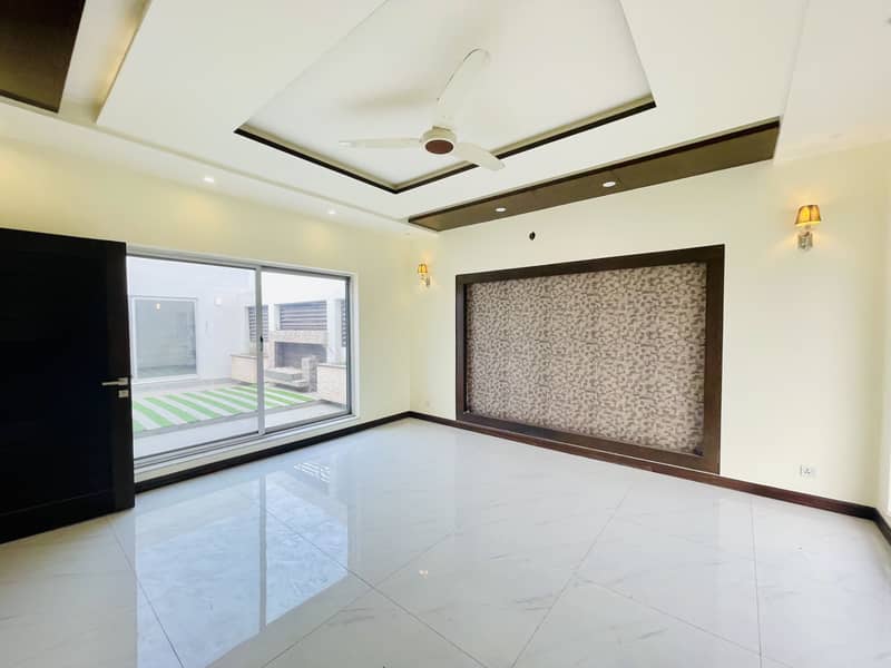 100%orignal pictures Beautiful house for sale 1 kinal hot location state life society phase 1 30