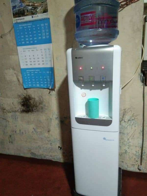 water dispenser with refrigerator 03084950233 1