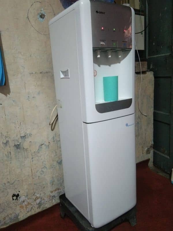 water dispenser with refrigerator 03084950233 3