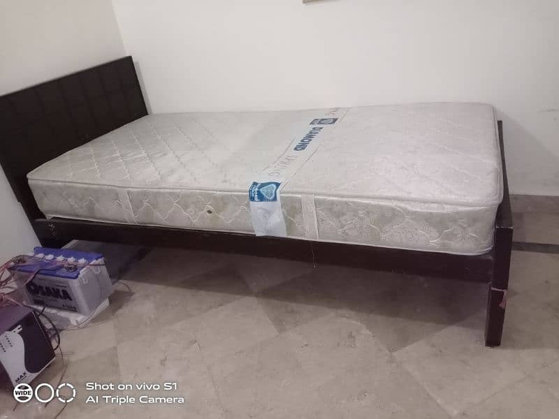 single bed 0