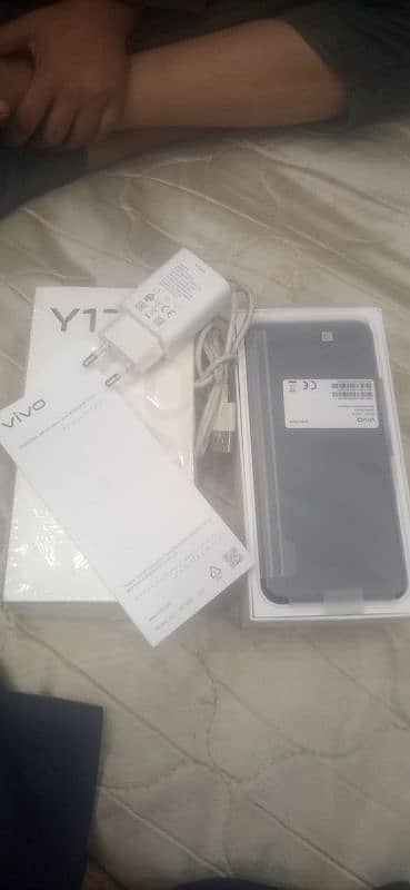 vivo y17s 6 128 gb 0