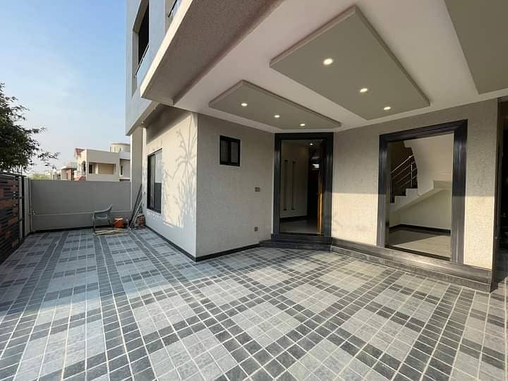 Mumtaz city 10 marla house for sale 3