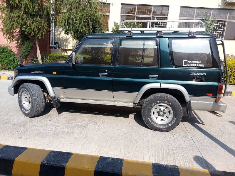 Toyota Land Cruiser 1994 4