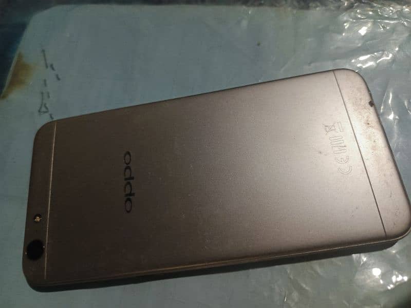 Oppo A57 1