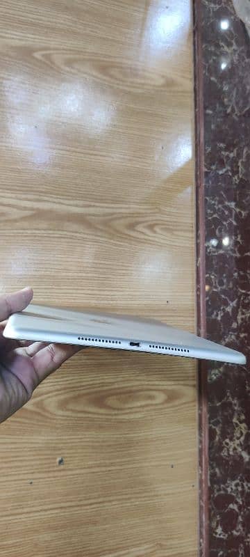 Ipad 5 generation 32 Gb 2