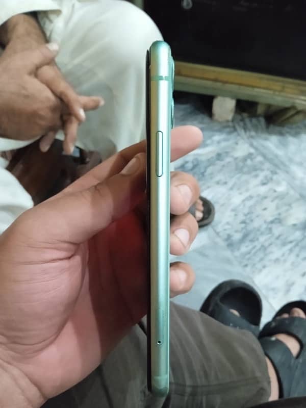 iphone 11 non pTA FU 128gb 10/10 1