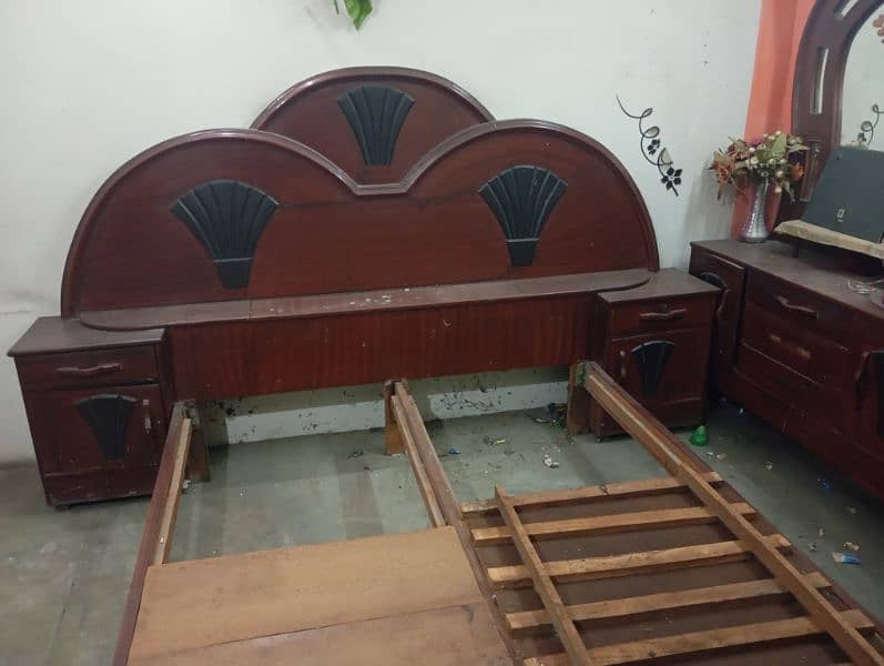 used wooden bed 4