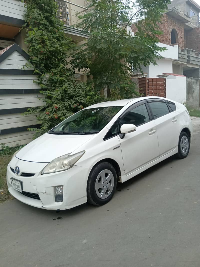 Toyota Prius 2012 1