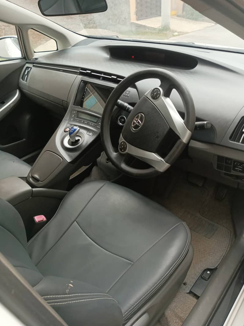 Toyota Prius 2012 6