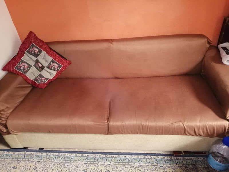 7 seater sofa  Hard heavy wood 2