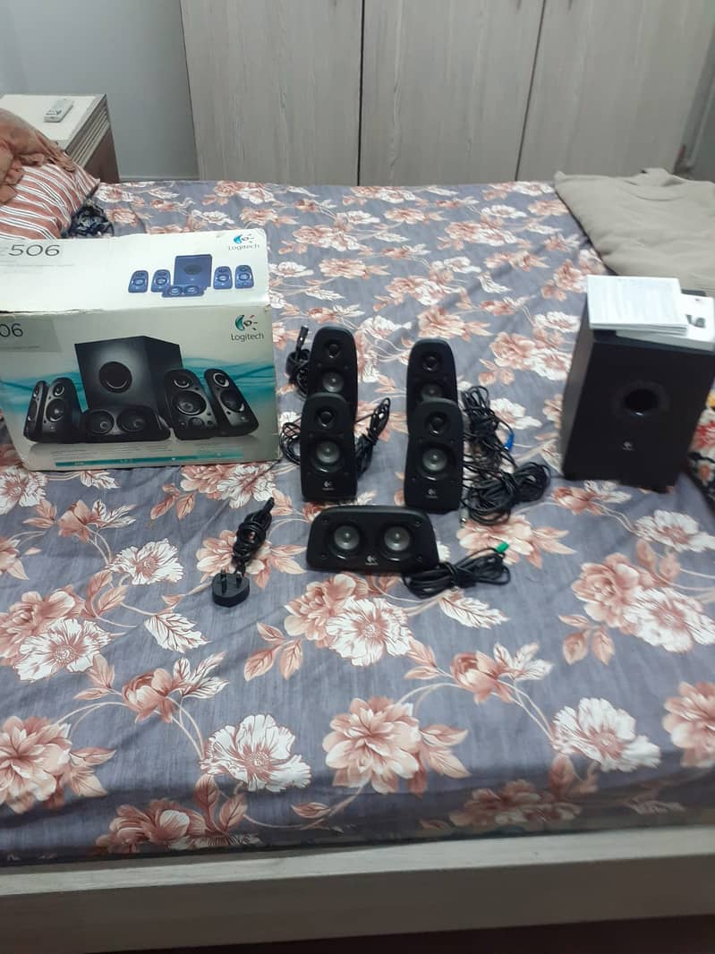 woofer sound system Logitech Z506 excellent conditon//03335119769 0