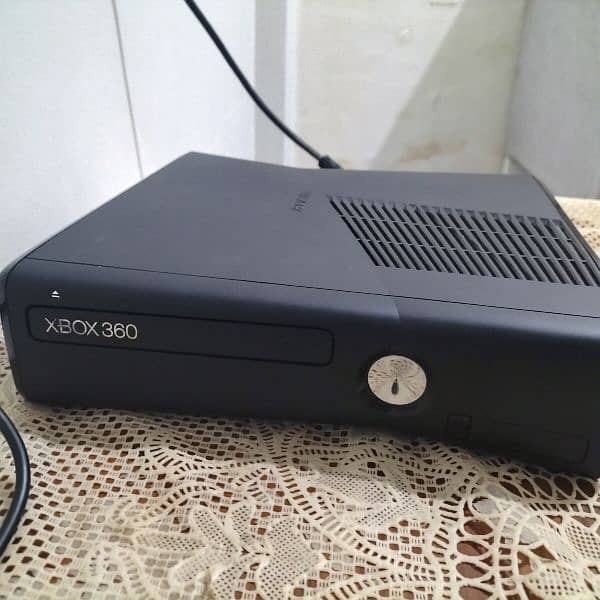 Xbox 360 brand new 4