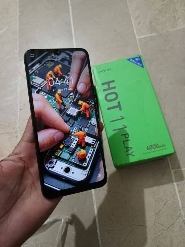 Hot 11 play 4gb 64gb 6000mh btry with box 1