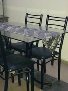 Dinning table for sale