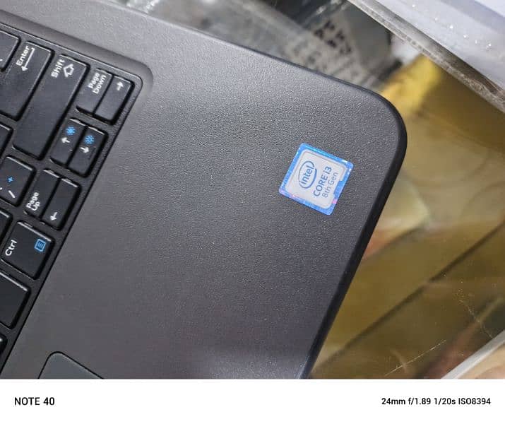 Del Laptop Core i3 8th Generation Touch Screen 3