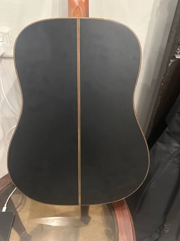 price negotiable Acoustic guitar 10/10 with Bag , String , Belt 8