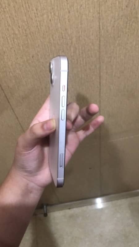 iPhone 13 jv 2 month sim time waterpack 86% 128gb condition samne h 3