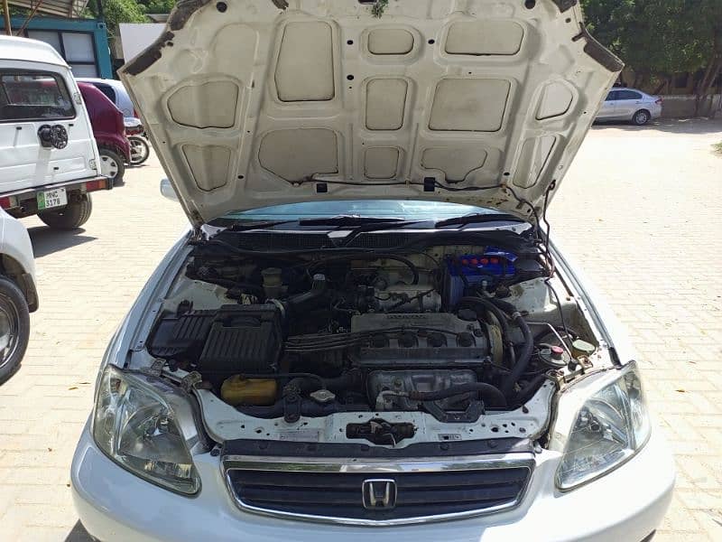 Honda Civic VTi 2000 Manual 8