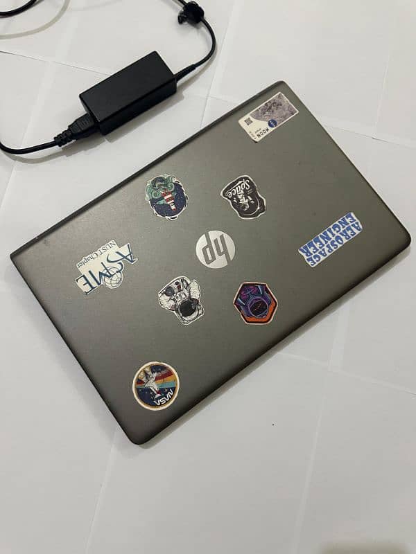 HP i5 8th Gen Touch Laptop 1