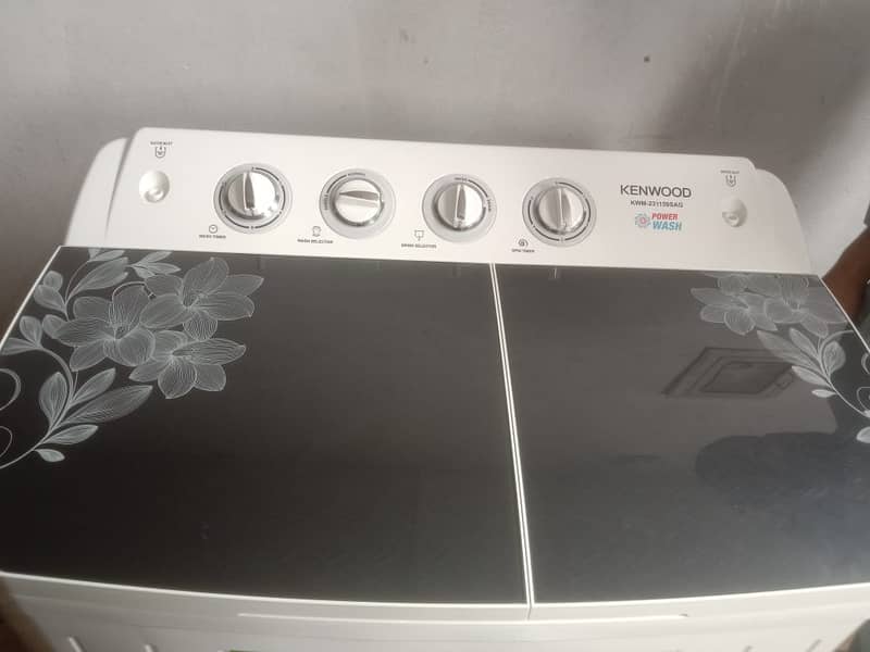 Kenwood Semi automatic washing mechine. 0