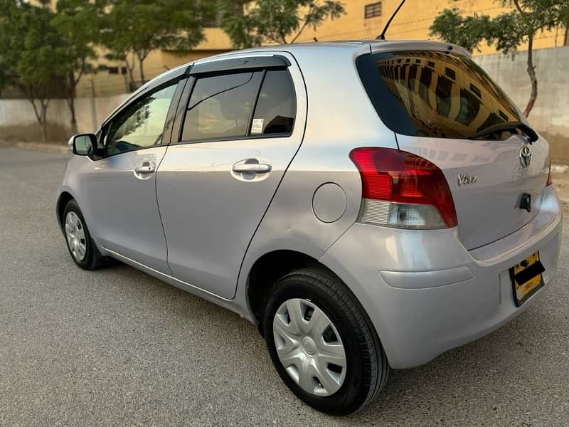 Toyota Vitz 2010/2014 in full original condition. 4