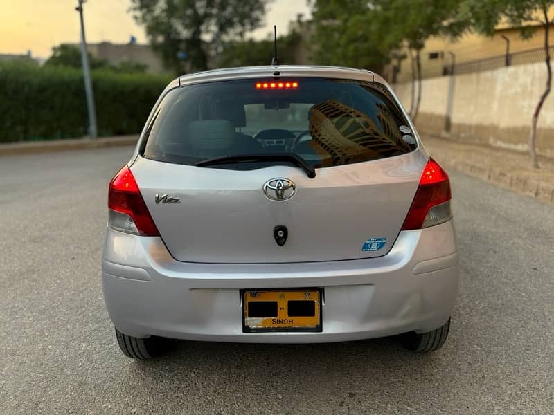 Toyota Vitz 2010/2014 in full original condition. 6