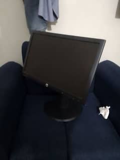 HP 20INCH MONITOR with free keyboard