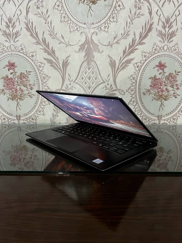 Dell XPS 9360 ultra slim | core i5 7th generation | FHD 1080p display 3