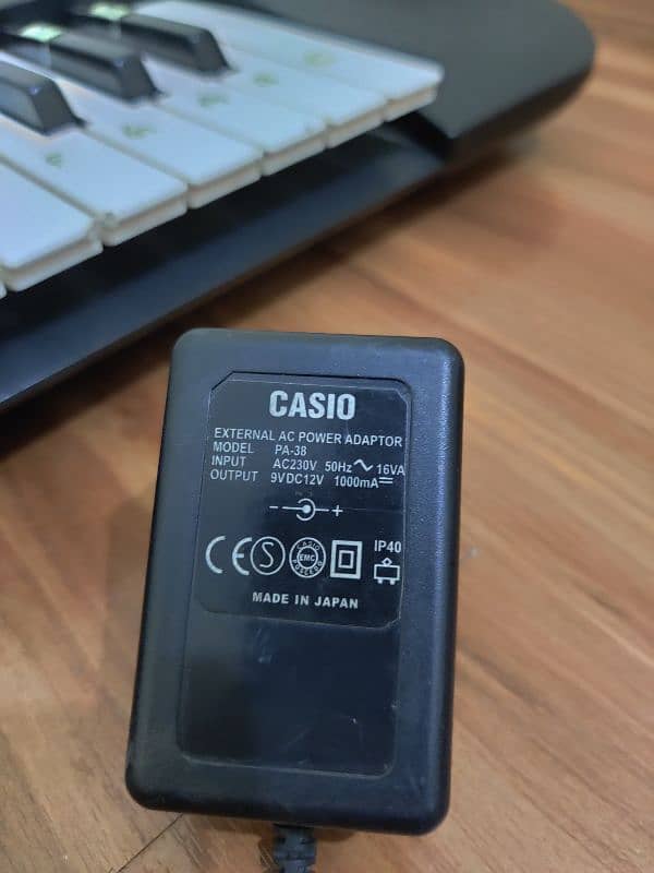 Casio Piano CTK-240 with original casio adapter 7