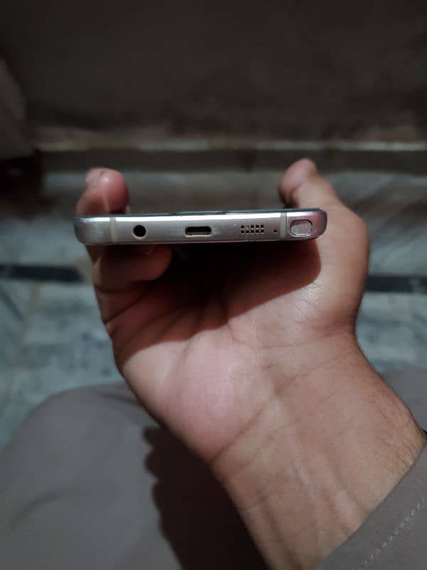 Samsung galaxy note 5 all ok non pta Sim time available finger print 3