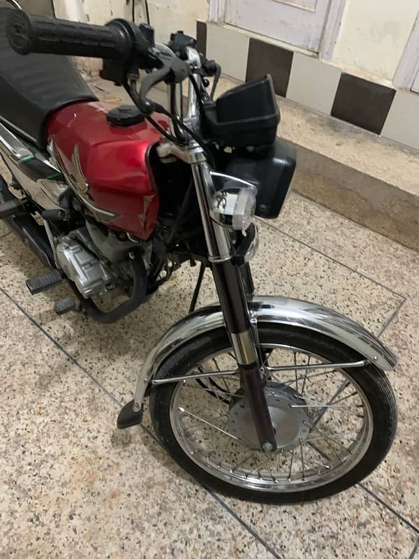 honda 125 SE self start 2023 new condition 2