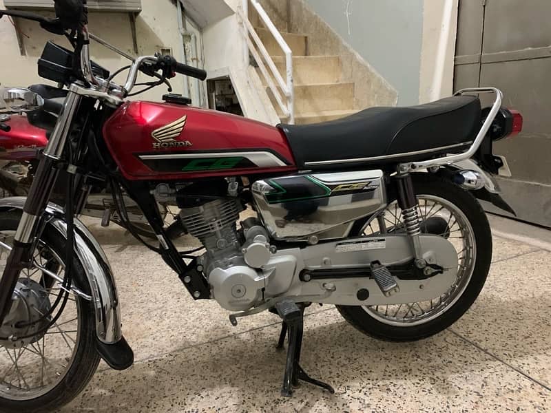 honda 125 SE self start 2023 new condition 6