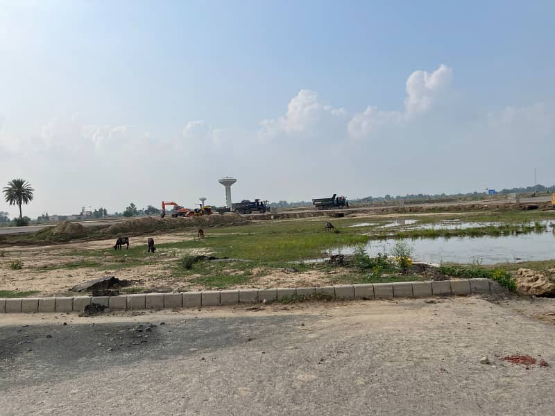 Facing Park 5 Marla J Block Plot For Sale In Jinnah Sector LDA City Lahore 1