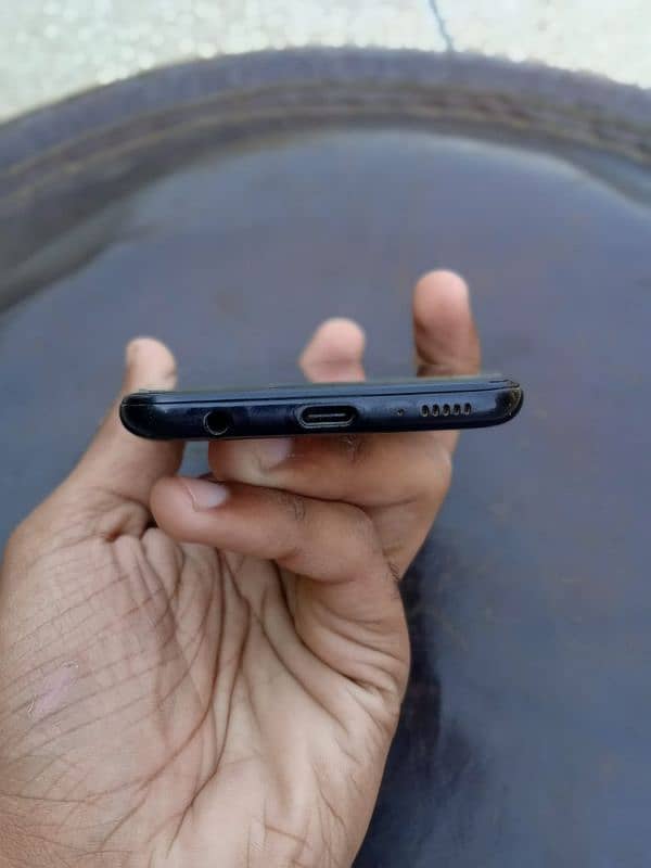 Samsung Galaxy A20e Non PTA in excellent condition 5